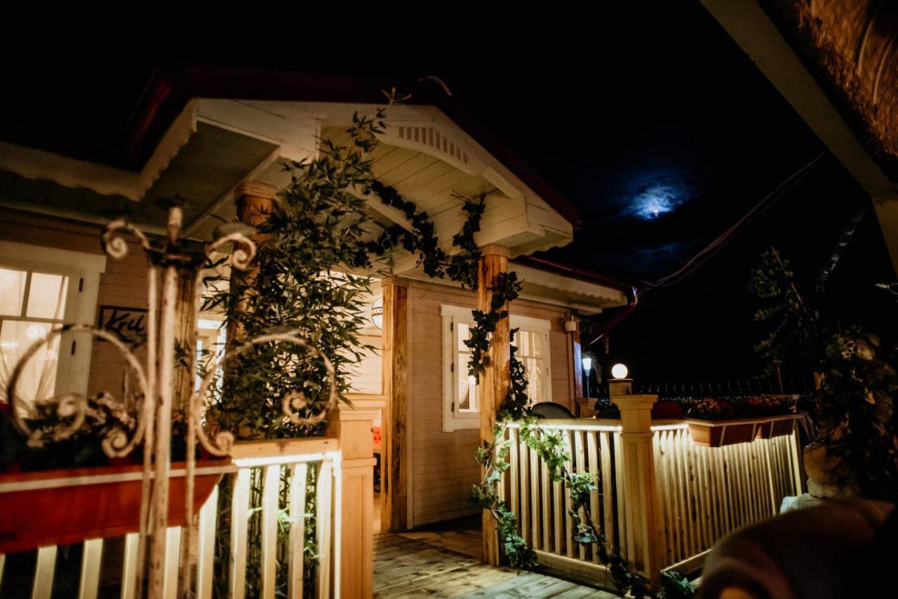 Hotel Coandi Arad Bagian luar foto
